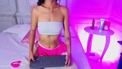 Ana  online show from August 5, 4:27 pm