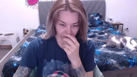 Anadirectgirl online show from July 4, 5:59 pm