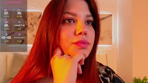 anna_ho online show from August 12, 10:50 am