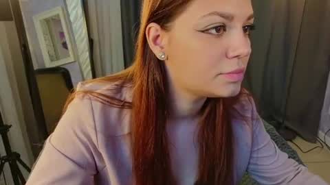 anna_ho online show from August 14, 12:09 pm