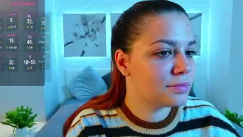 anna_ho online show from August 15, 10:19 am