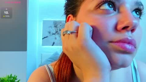 anna_ho online show from August 15, 12:31 pm