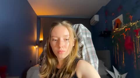 Anna online show from May 25, 12:51 pm