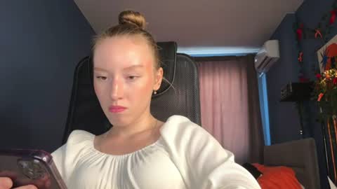 Anna online show from June 15, 3:21 pm