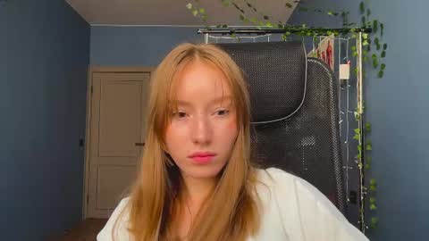 Anna online show from August 10, 12:39 pm