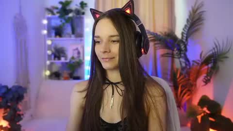x Anna Leah x online show from July 26, 4:45 pm