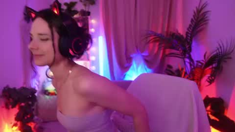 x Anna Leah x online show from July 29, 7:21 pm