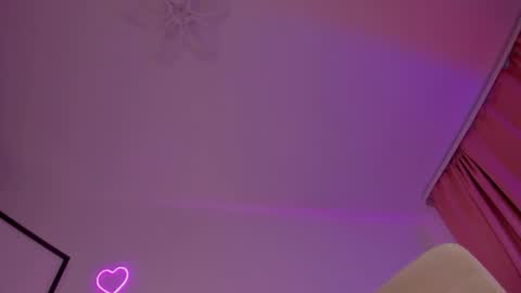 anna_lure online show from August 4, 3:58 am