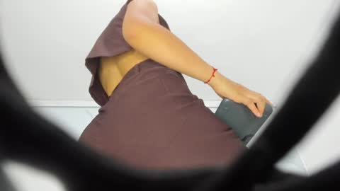  ANNA  online show from August 8, 3:01 pm