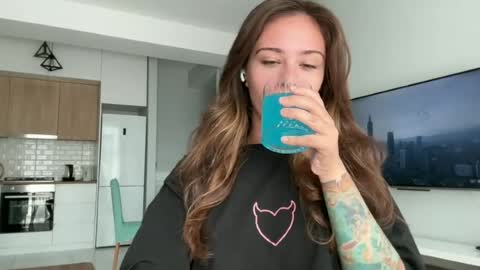 Anna Skye online show from August 1, 1:06 pm