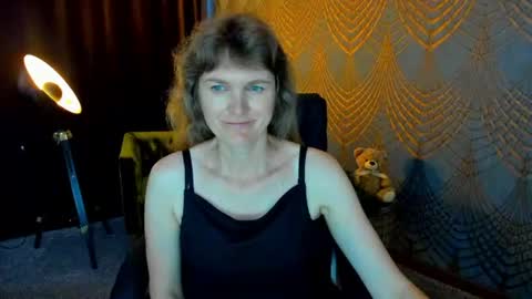 Annabel online show from August 8, 1:33 pm