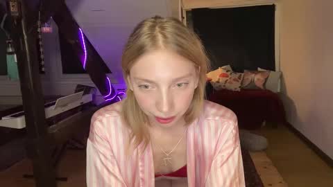 Anna Darko online show from May 12, 8:42 pm
