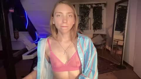Anna Darko online show from July 18, 6:31 pm