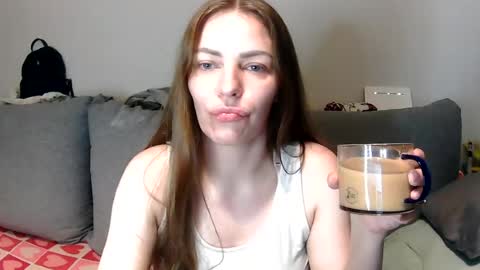 annadiamond1 online show from July 31, 11:27 am