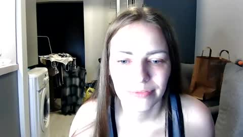 annadiamond1 online show from August 7, 9:48 pm
