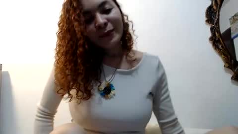 annaferrer20 online show from August 3, 11:01 pm
