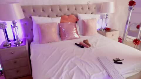 AnnaKarinaX online show from August 14, 5:33 am
