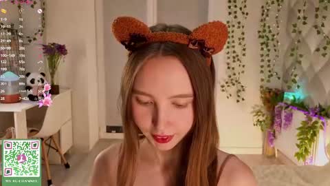 Holly Molly Im Polly online show from July 31, 6:35 pm