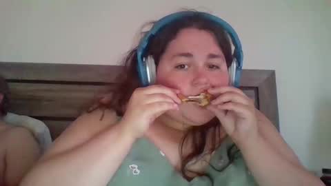 annaoftherealms online show from May 31, 9:50 pm