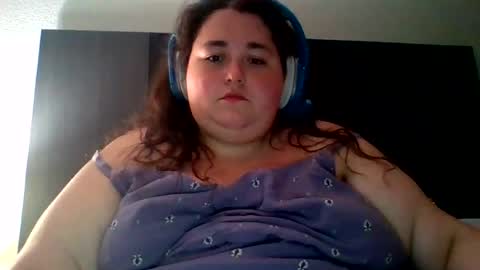 annaoftherealms online show from June 18, 3:39 am