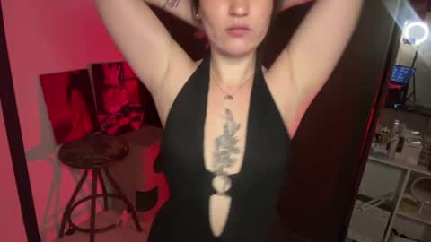 annasweetmuse online show from August 13, 8:17 am