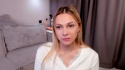 Betty online show from August 7, 1:22 pm