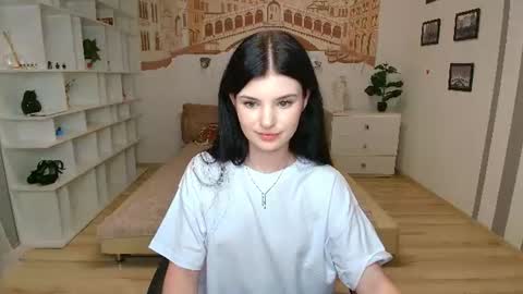 Anna online show from August 10, 11:33 am