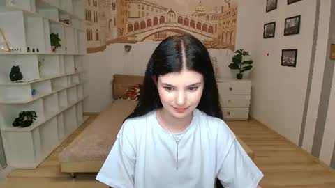 Anna online show from August 10, 12:39 pm