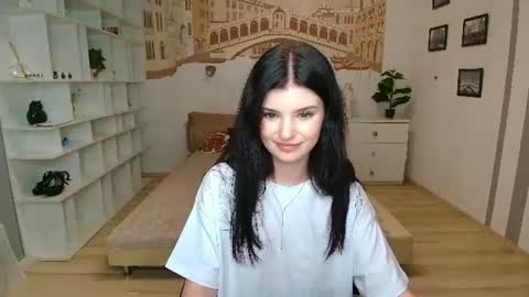 Anna online show from August 10, 1:56 pm