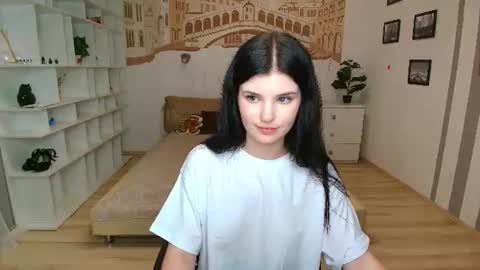 Anna online show from August 10, 3:02 pm