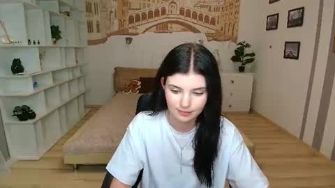 Anna online show from August 10, 4:19 pm