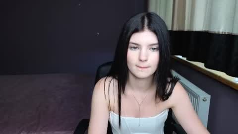 Anna online show from August 12, 1:24 pm