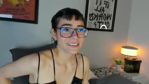 Annie online show from August 13, 8:06 am