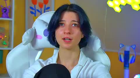 Anne online show from August 12, 9:39 pm