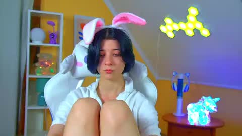 Anne online show from August 12, 10:45 pm