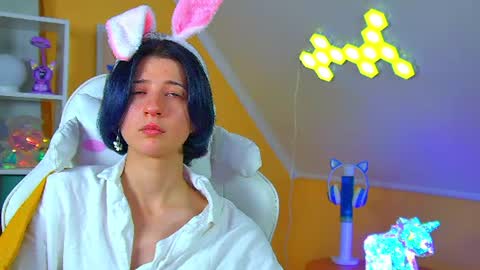 Anne online show from August 13, 3:20 am
