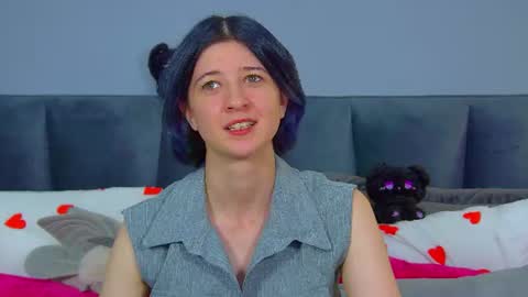 Anne online show from August 13, 7:28 pm