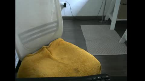 annecylake online show from May 1, 1:15 pm