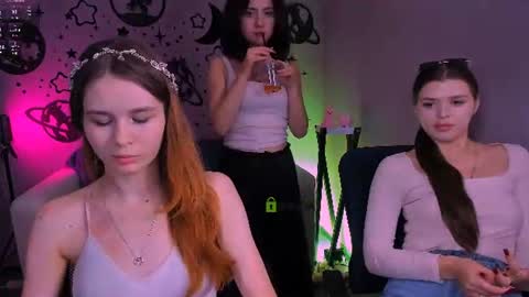 Anneta online show from August 8, 5:02 pm