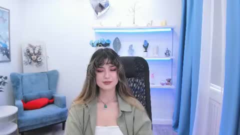 annetli online show from July 8, 9:57 am