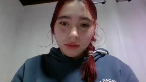anni000__ online show from July 18, 10:49 am