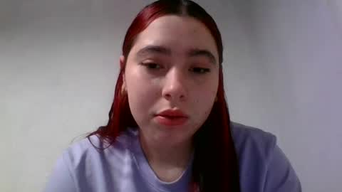 anni000__ online show from July 22, 5:59 pm