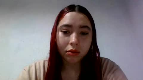 anni000__ online show from August 4, 10:56 am