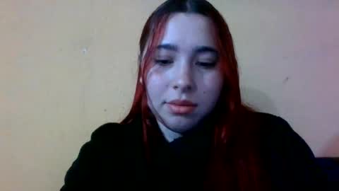 anni000__ online show from August 10, 7:26 pm