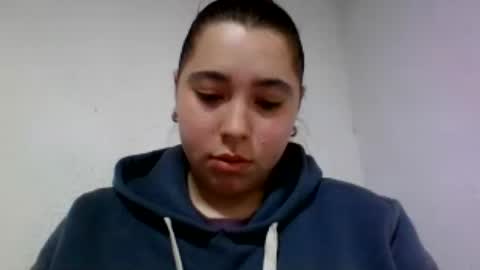 anni000__ online show from August 14, 6:33 pm