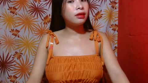 annie_alluring6ix online show from August 17, 8:08 am