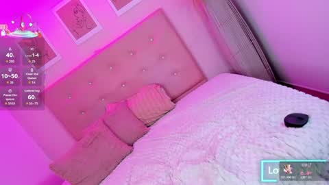annie_dolce_ online show from July 31, 9:42 pm