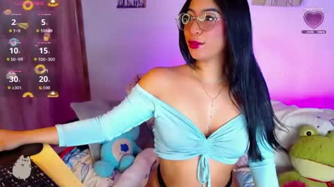 AnnieBlu3 online show from August 4, 3:31 pm