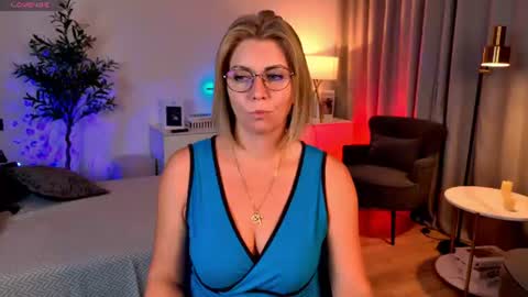 Annie online show from August 3, 12:23 pm