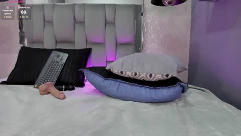 AnniePleasure  online show from August 15, 12:03 am